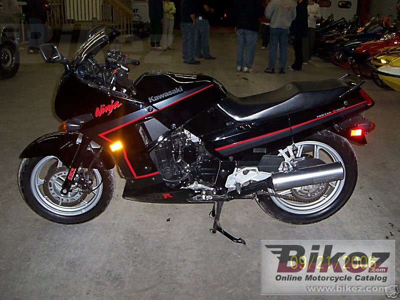 Thumbnail for Kawasaki GPX 750 R 1988