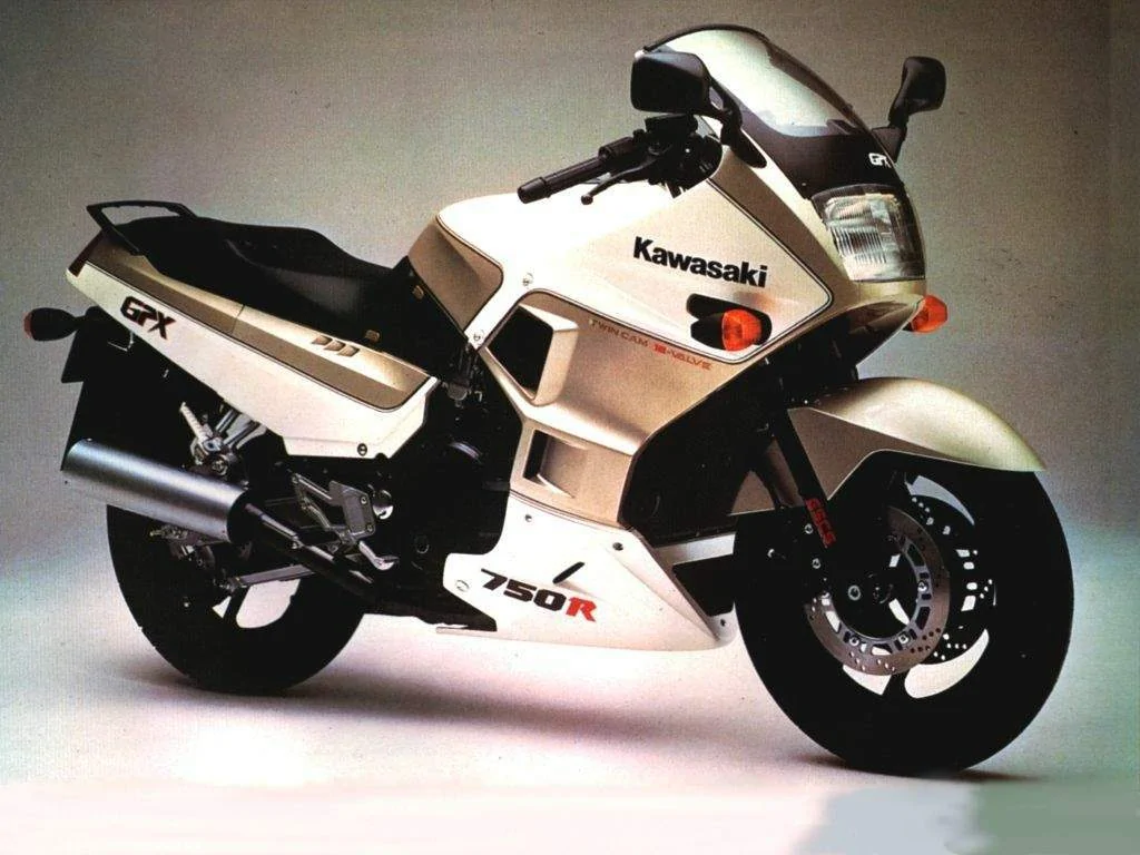 Kawasaki GPX 750 R