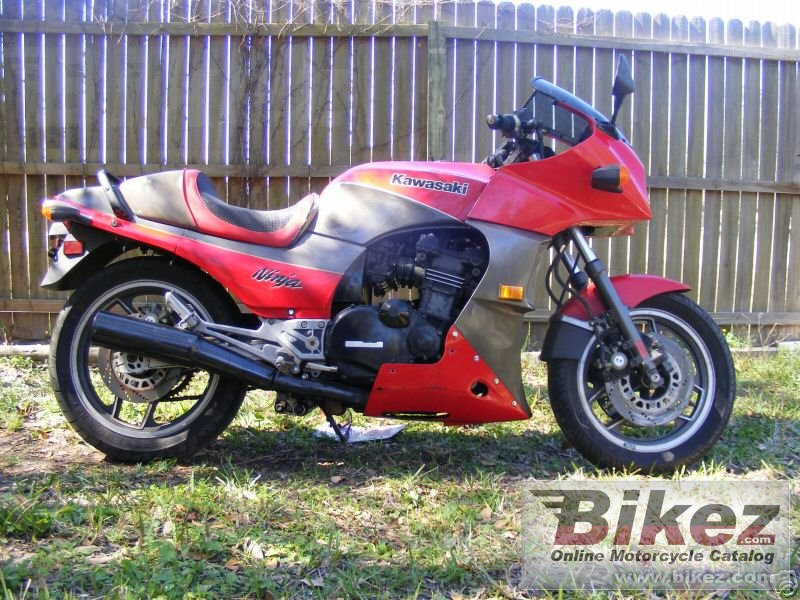 Kawasaki GPZ 1100 (reduced effect)