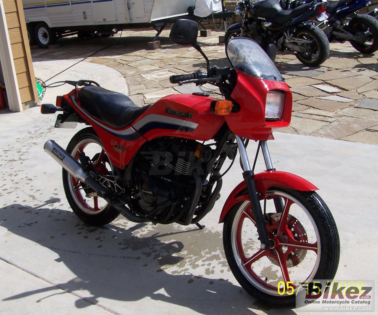 Kawasaki GPZ 305