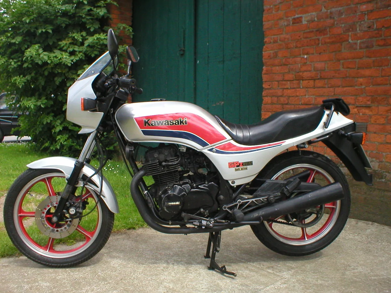 Thumbnail for Kawasaki GPZ 305 Belt Drive 1987