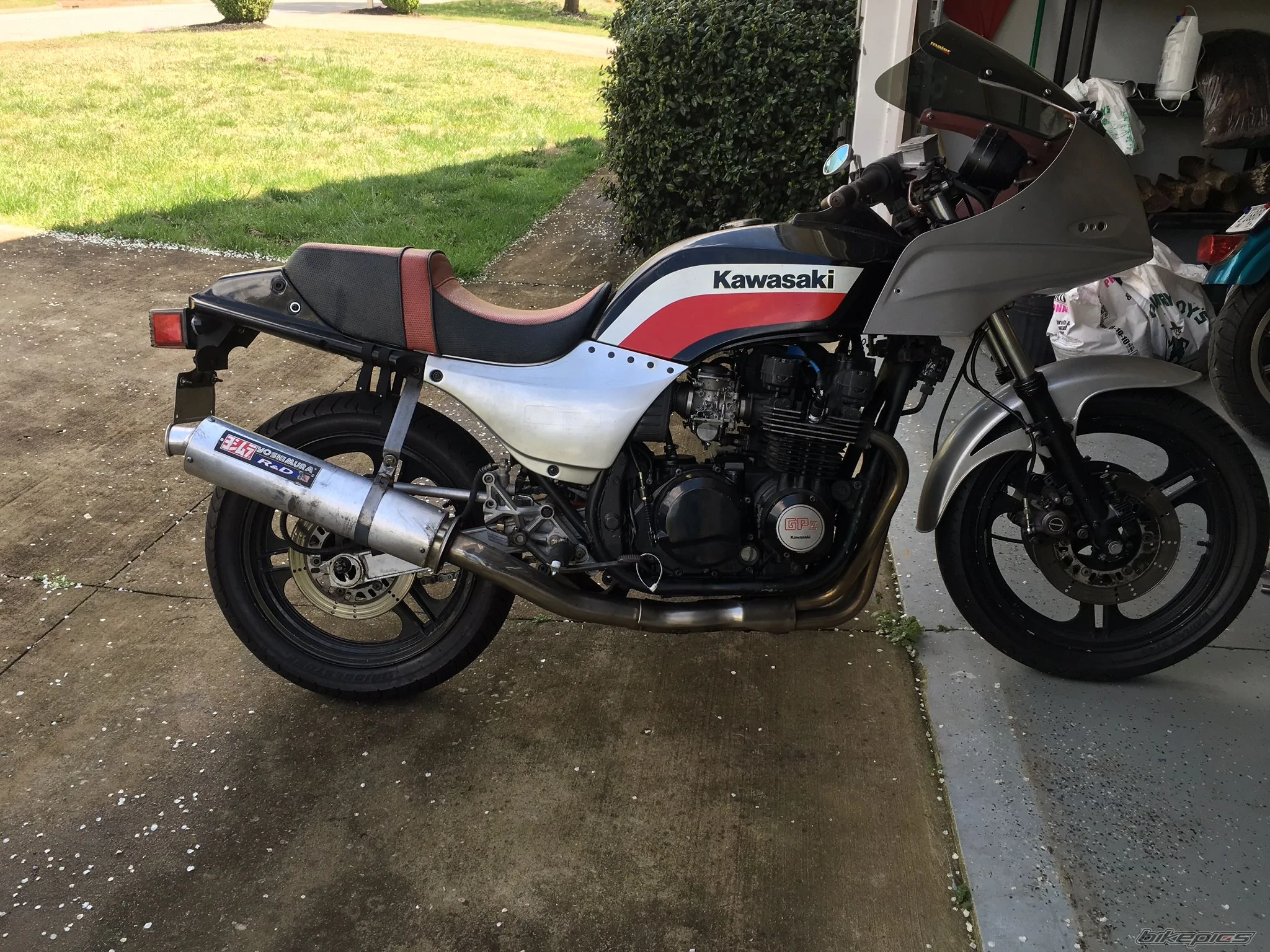 Kawasaki GPZ 750