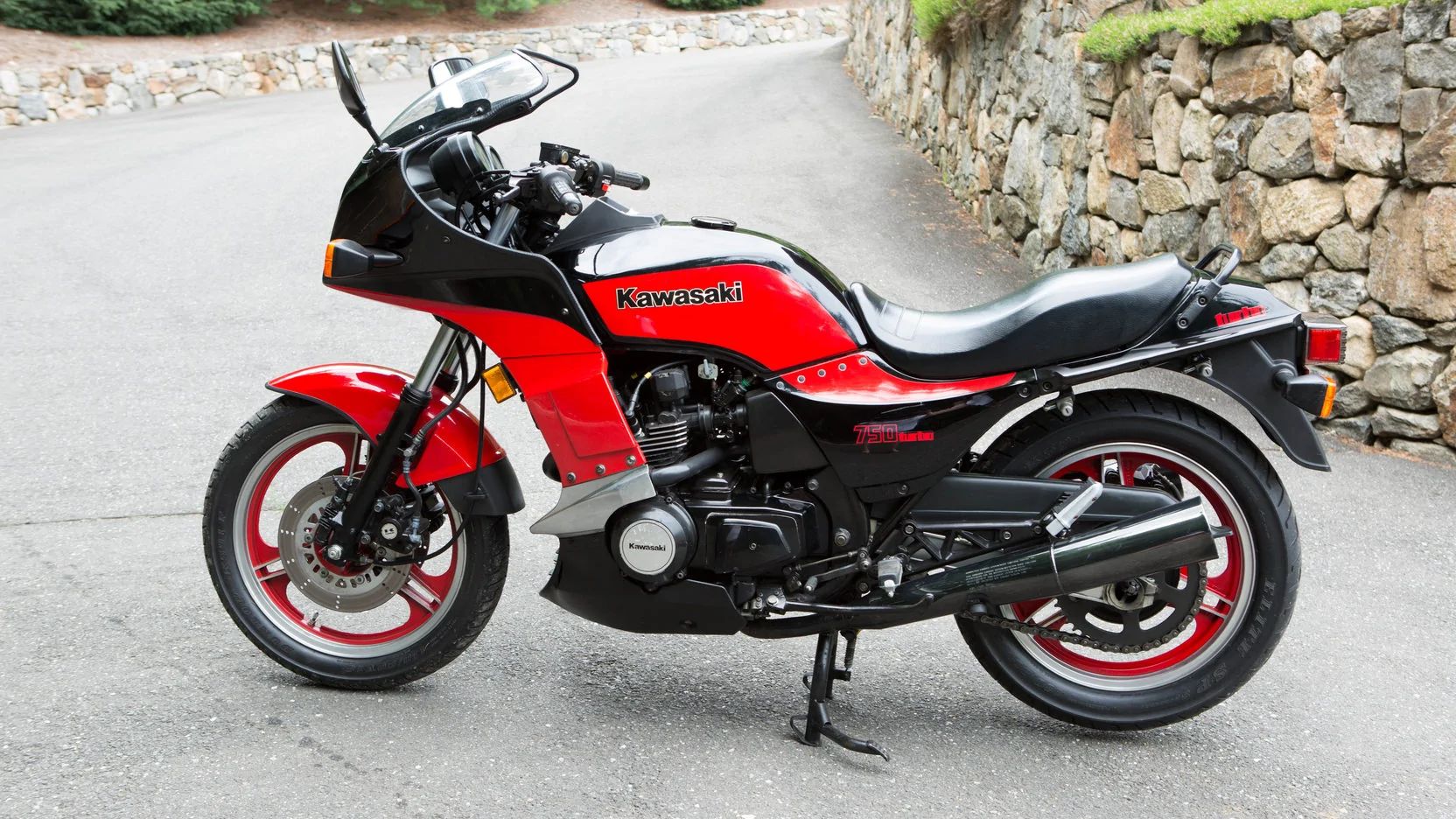 Thumbnail for Kawasaki GPZ 750 1985