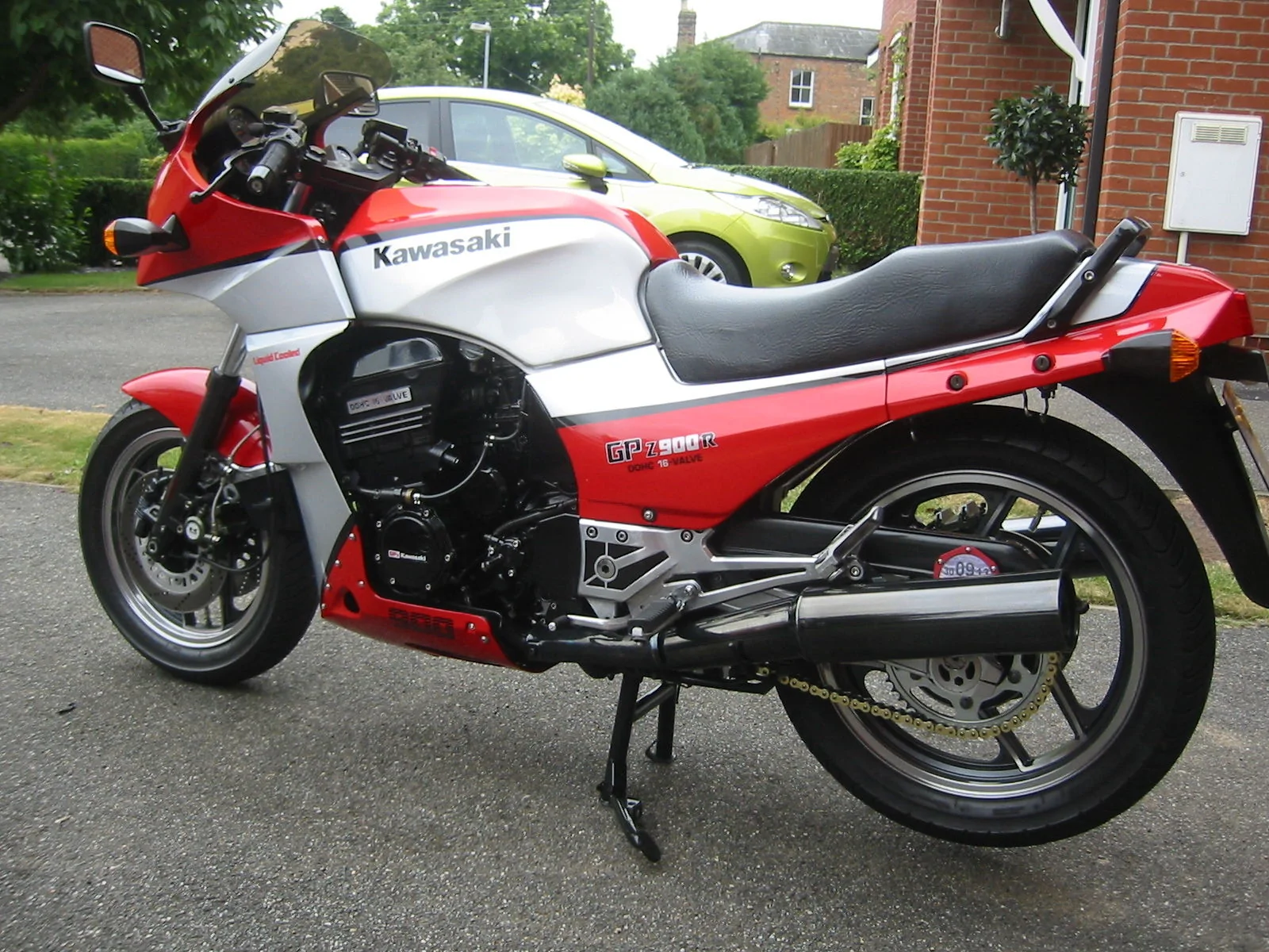 Thumbnail for Kawasaki GPZ 900 R 1990
