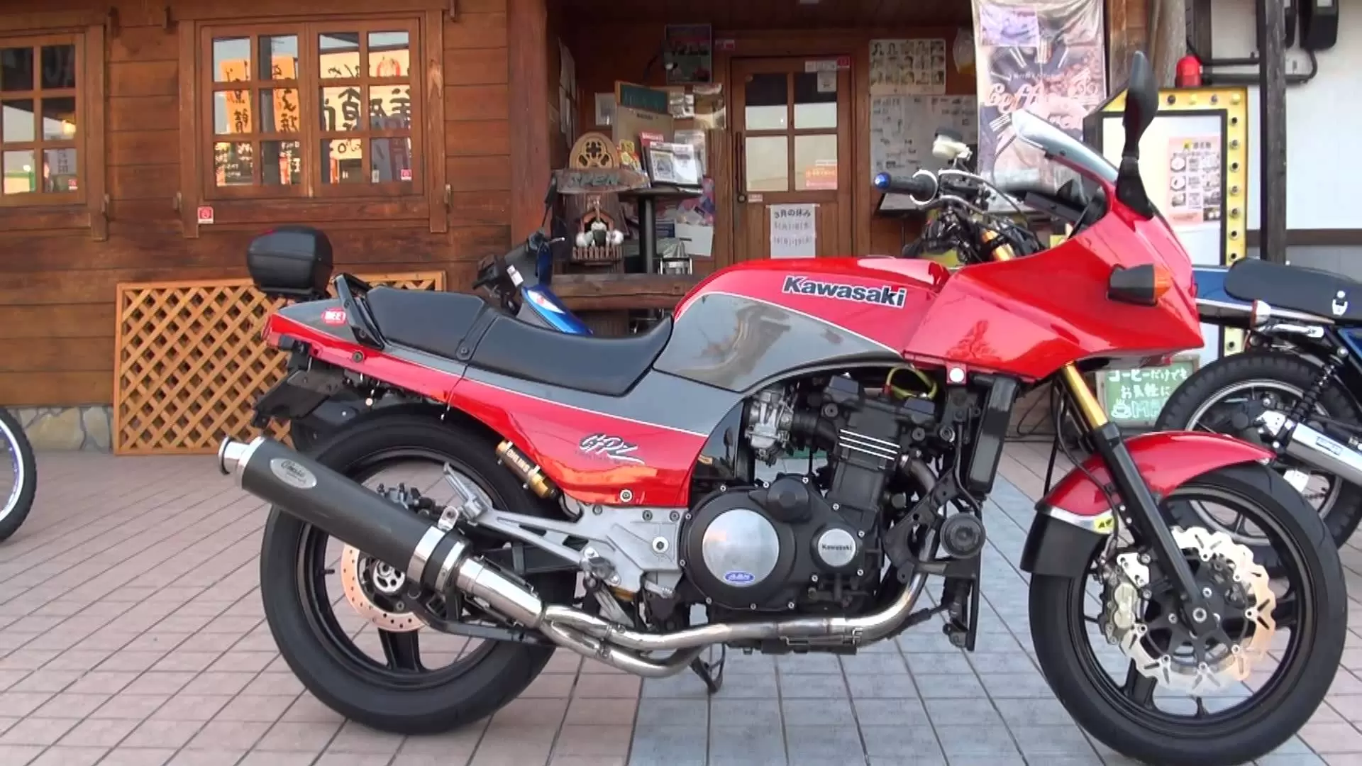 Thumbnail for Kawasaki GPZ 900 R 1991