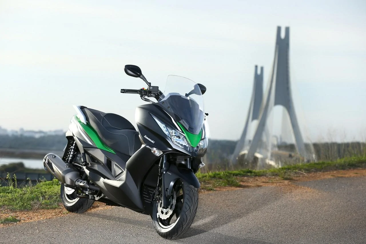 Thumbnail for Kawasaki J300 2019