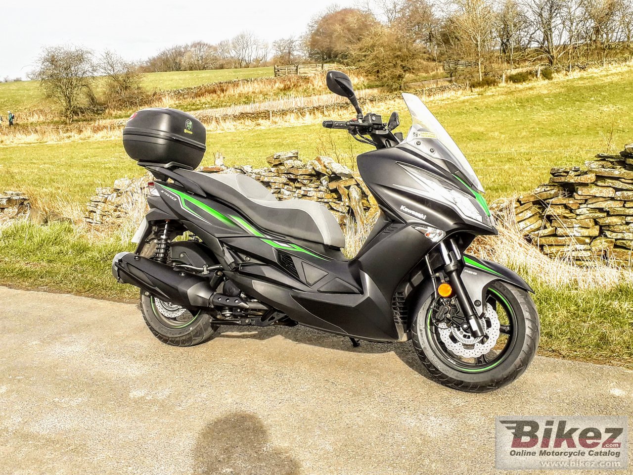 Thumbnail for Kawasaki J300 2019