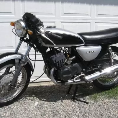 Thumbnail for Kawasaki KH 250 1975