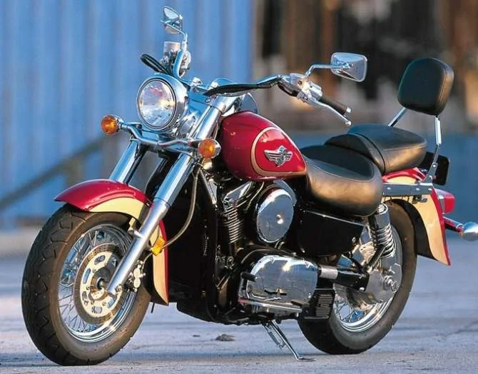 Thumbnail for Kawasaki VN 1500 Classic Fi 2000
