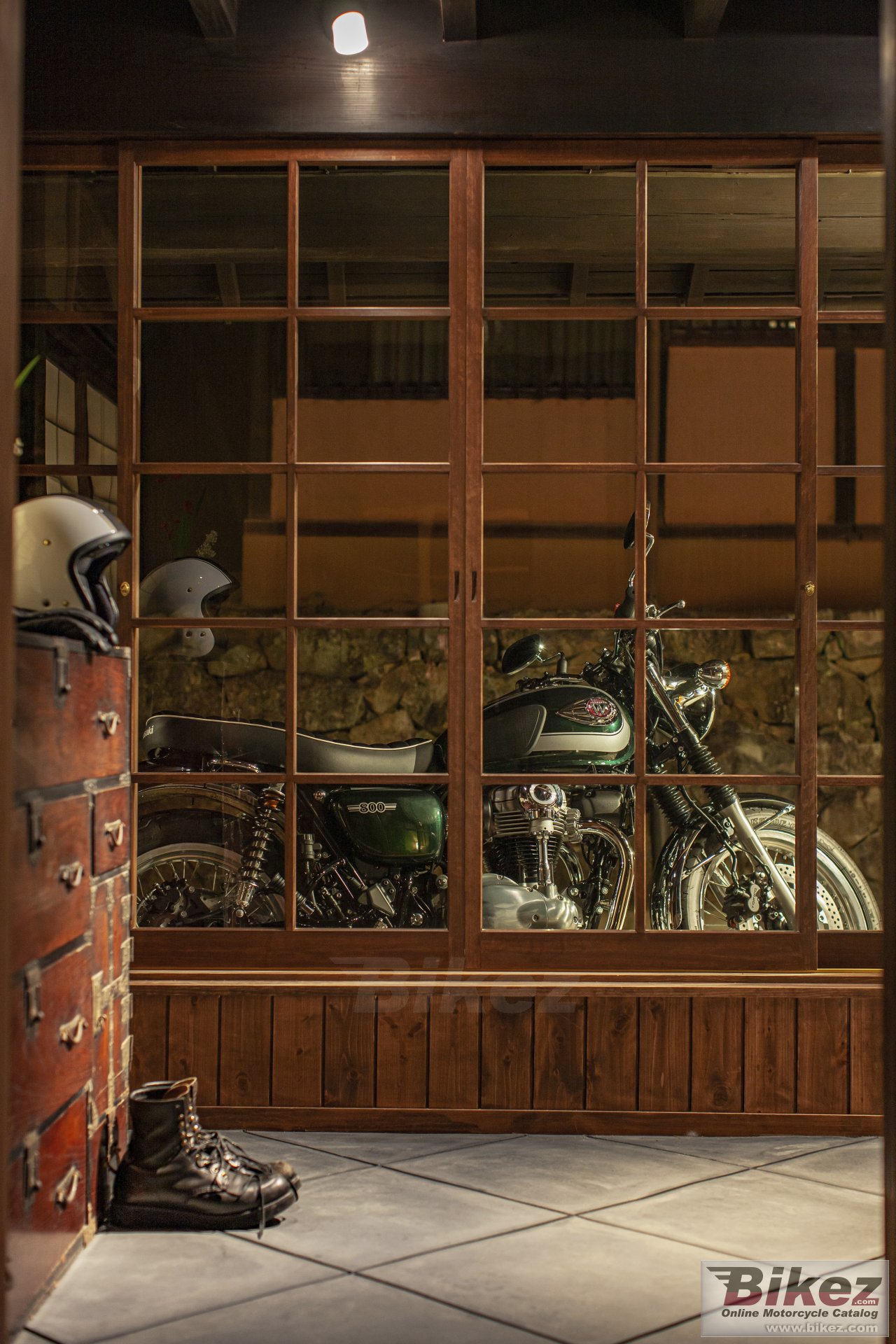 Thumbnail for Kawasaki W800 2020