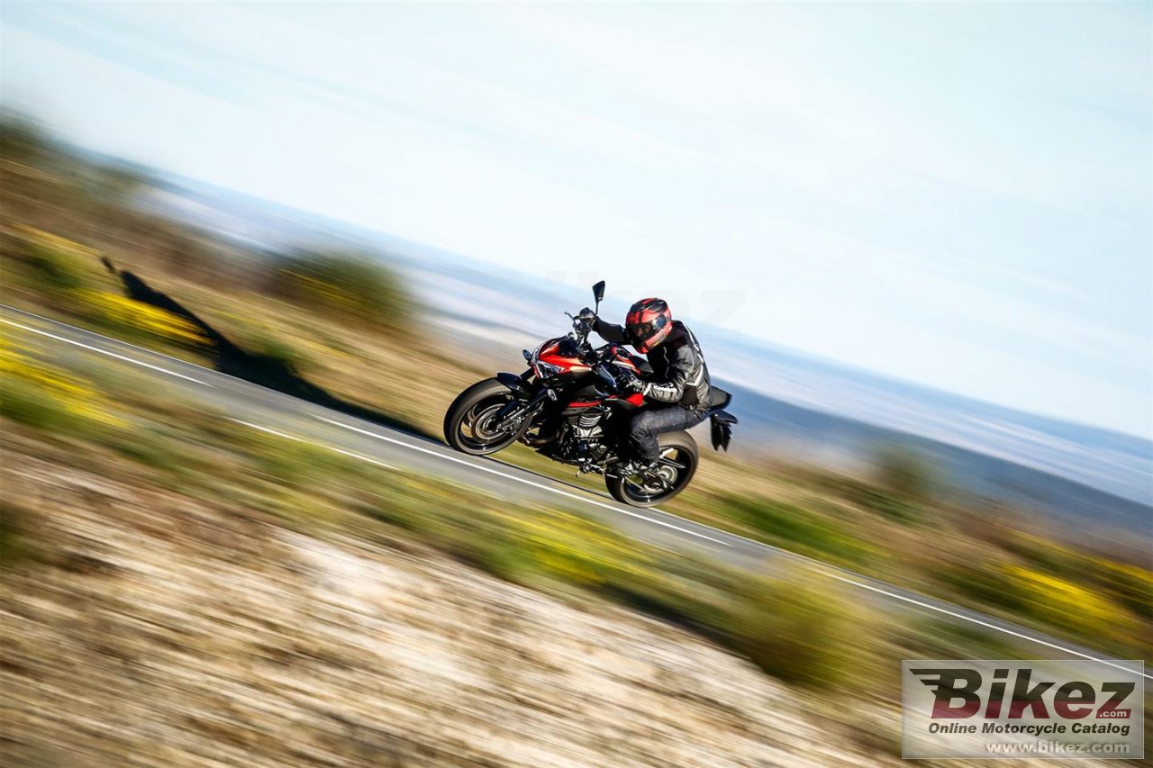 Thumbnail for Kawasaki Z800 e version 2017
