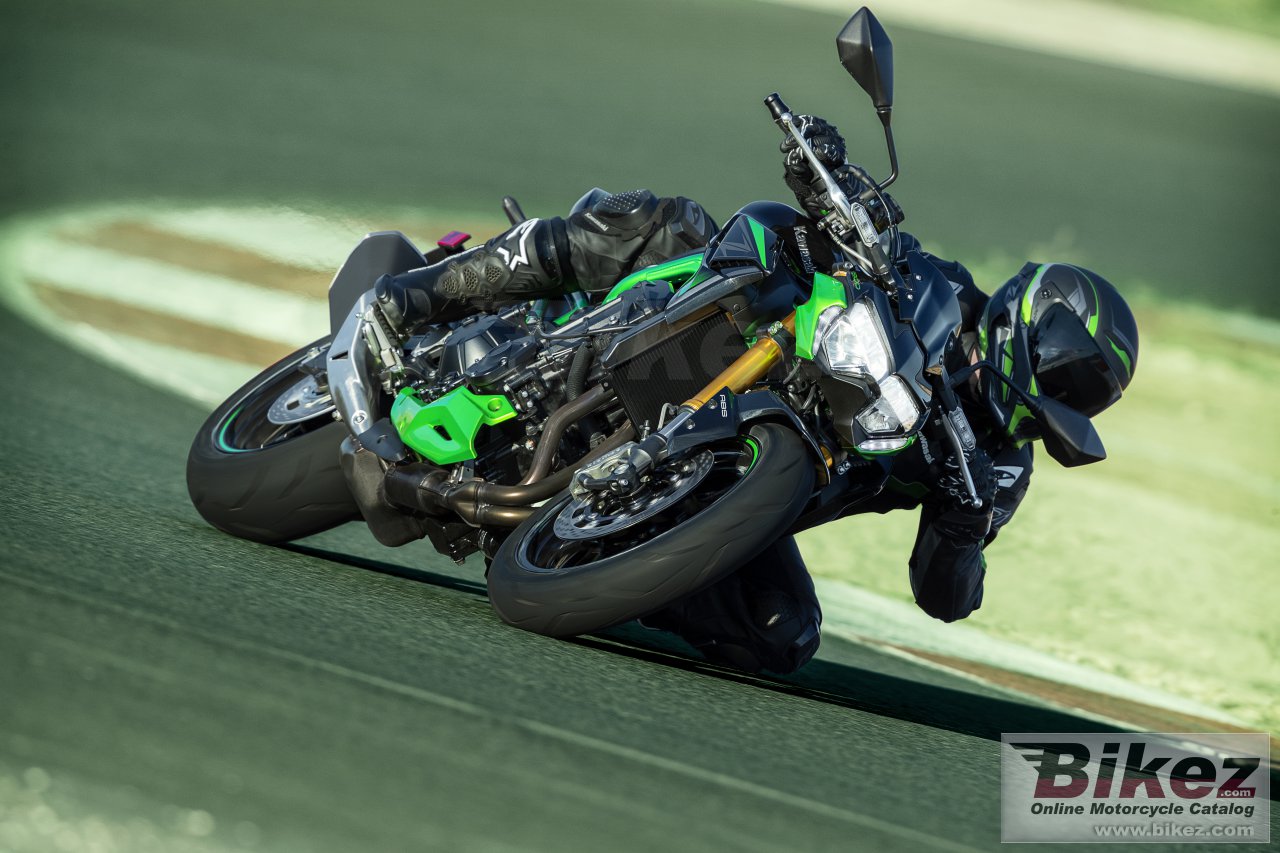Thumbnail for Kawasaki Z900 SE 2022