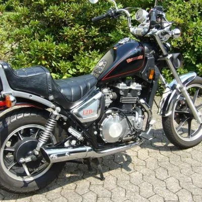 Kawasaki Z 450 LTD