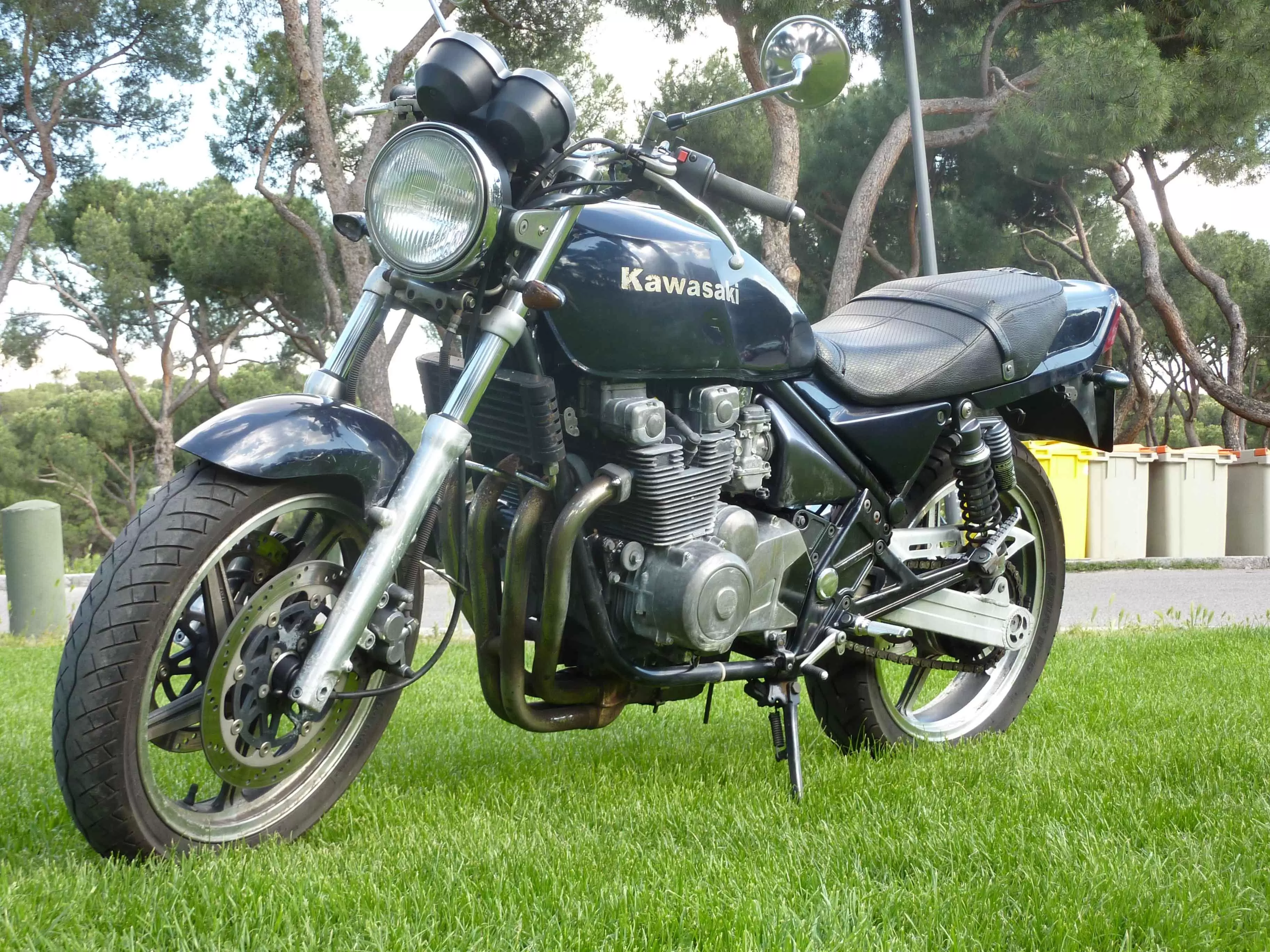 Thumbnail for Kawasaki Zephyr 550 1992
