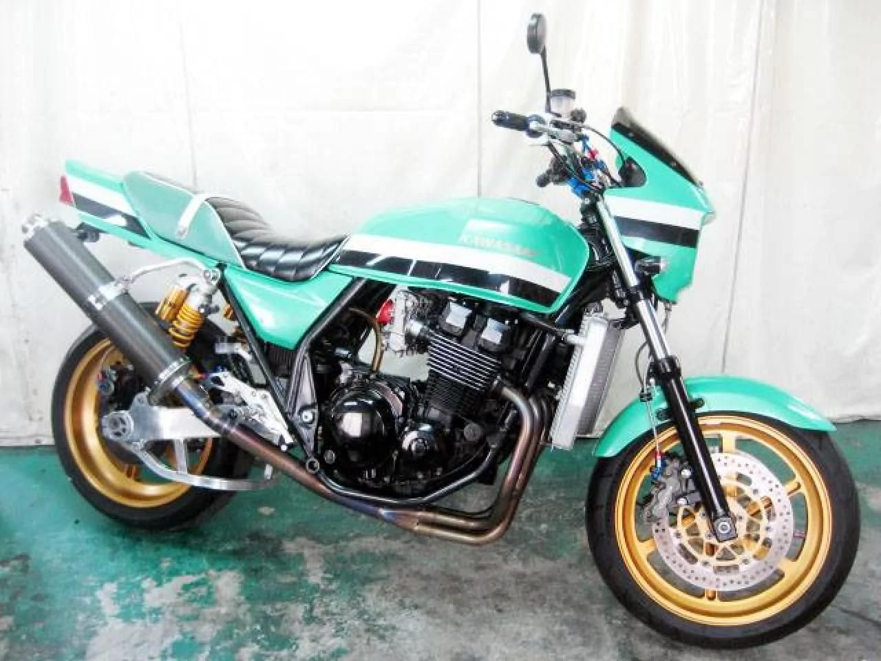 Kawasaki ZRX 400