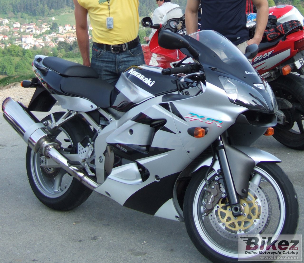 Thumbnail for Kawasaki ZX-6R Ninja 2001