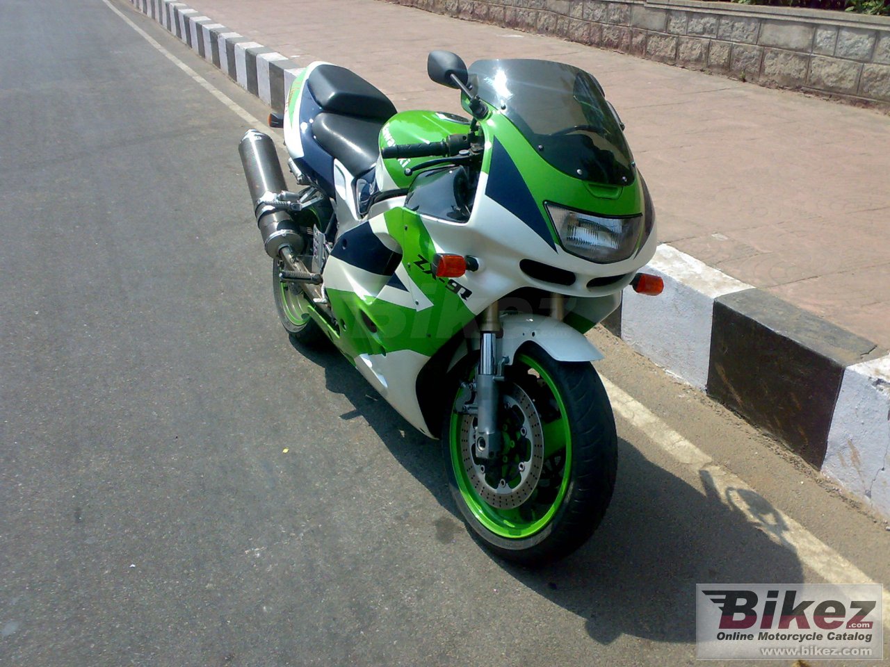 Thumbnail for Kawasaki ZX-9R Ninja 1997