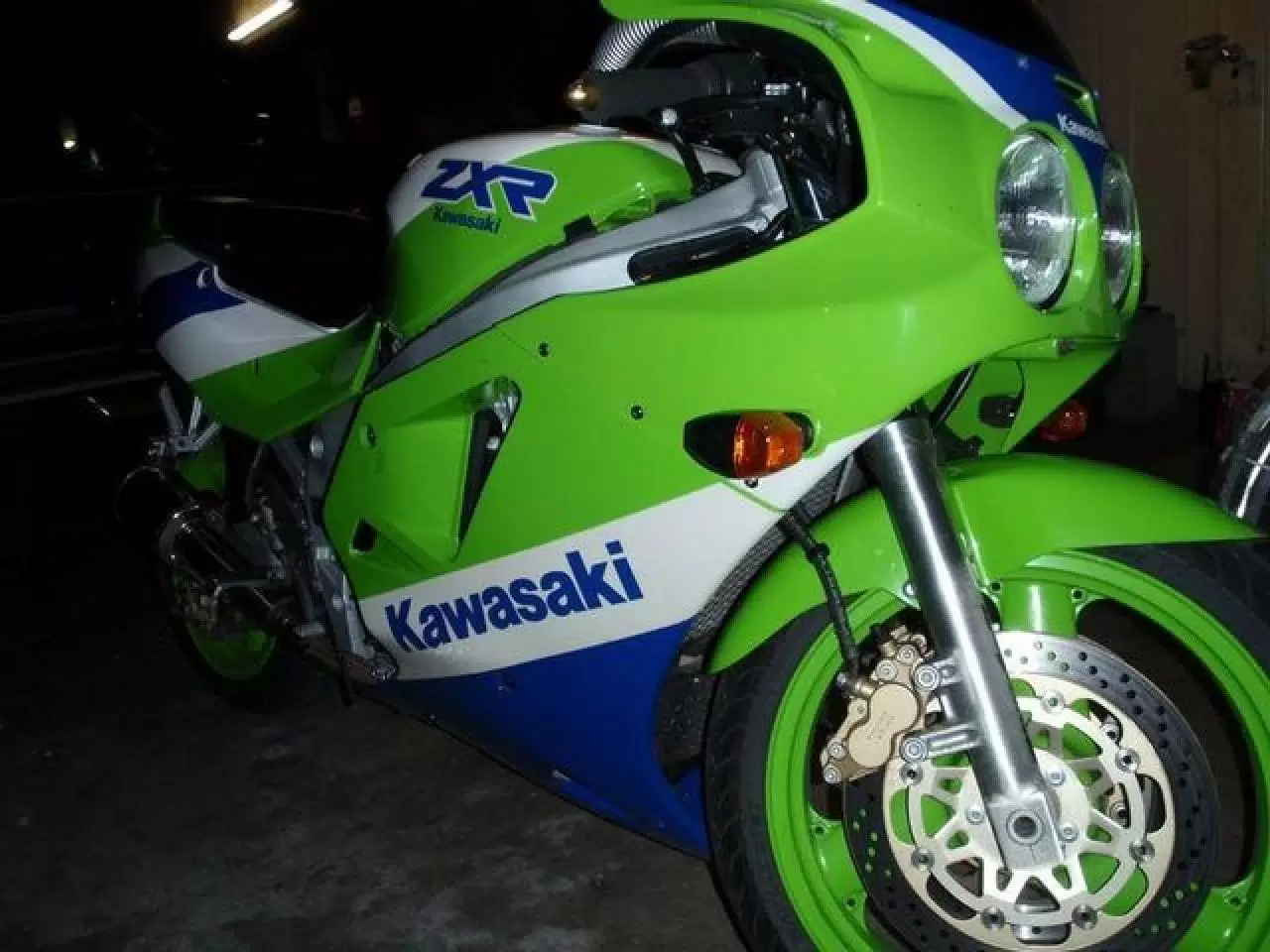 Thumbnail for Kawasaki ZXR 750 1990