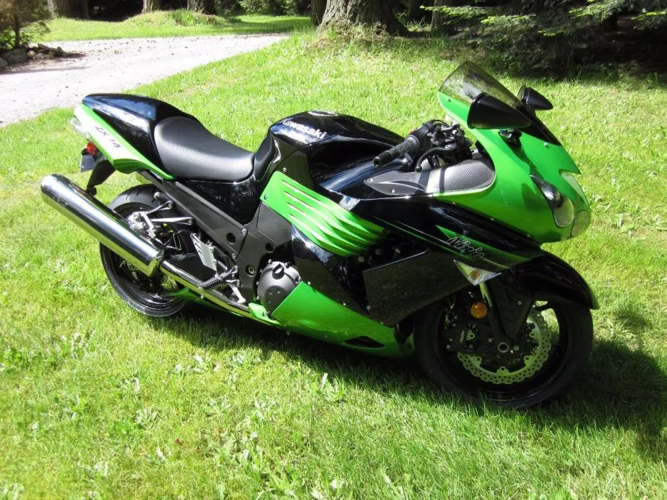 Thumbnail for Kawasaki ZZR 1400 2010