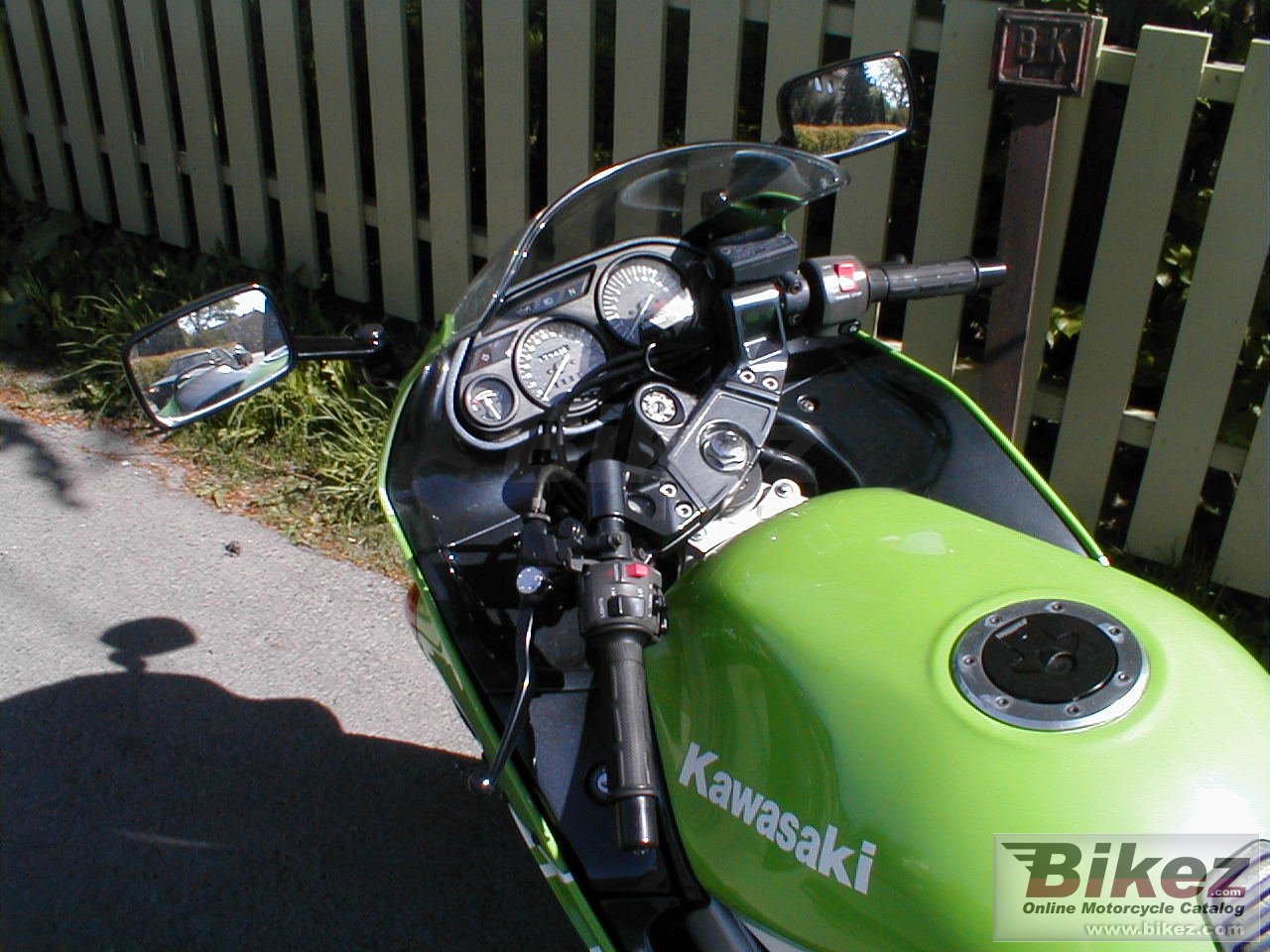 Thumbnail for Kawasaki ZZR 600 2000