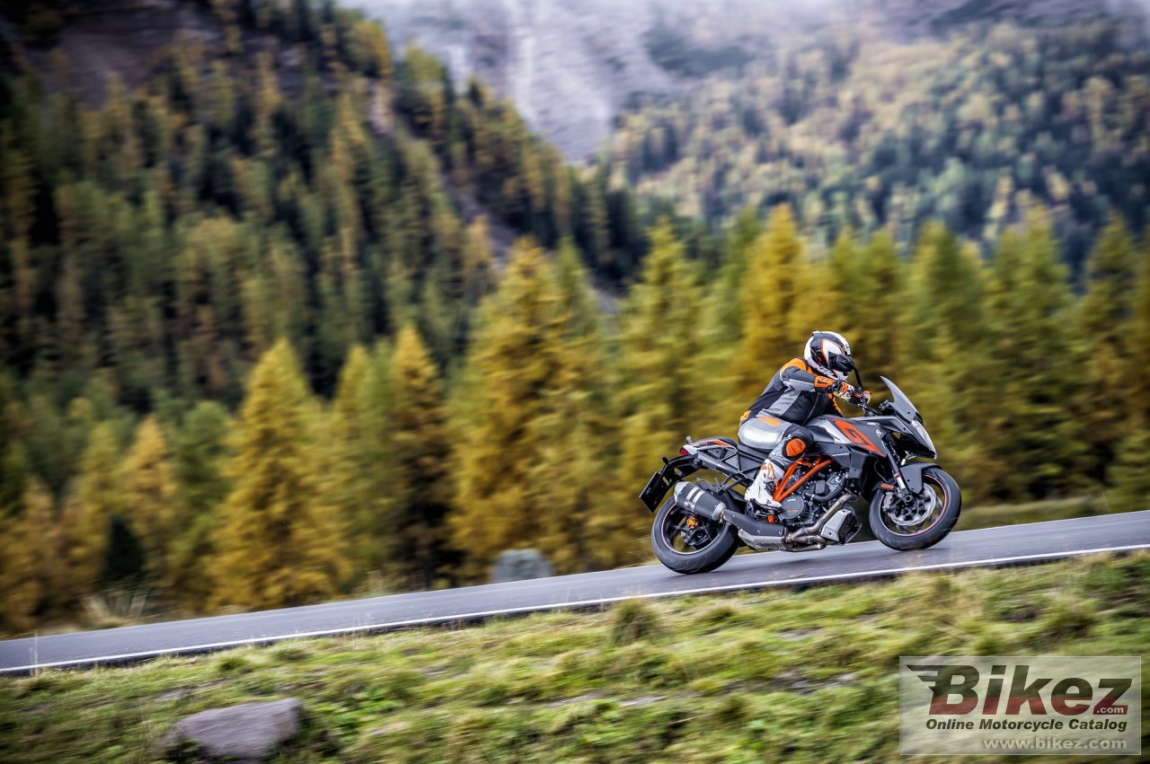 Thumbnail for KTM 1290 Super Duke GT 2016