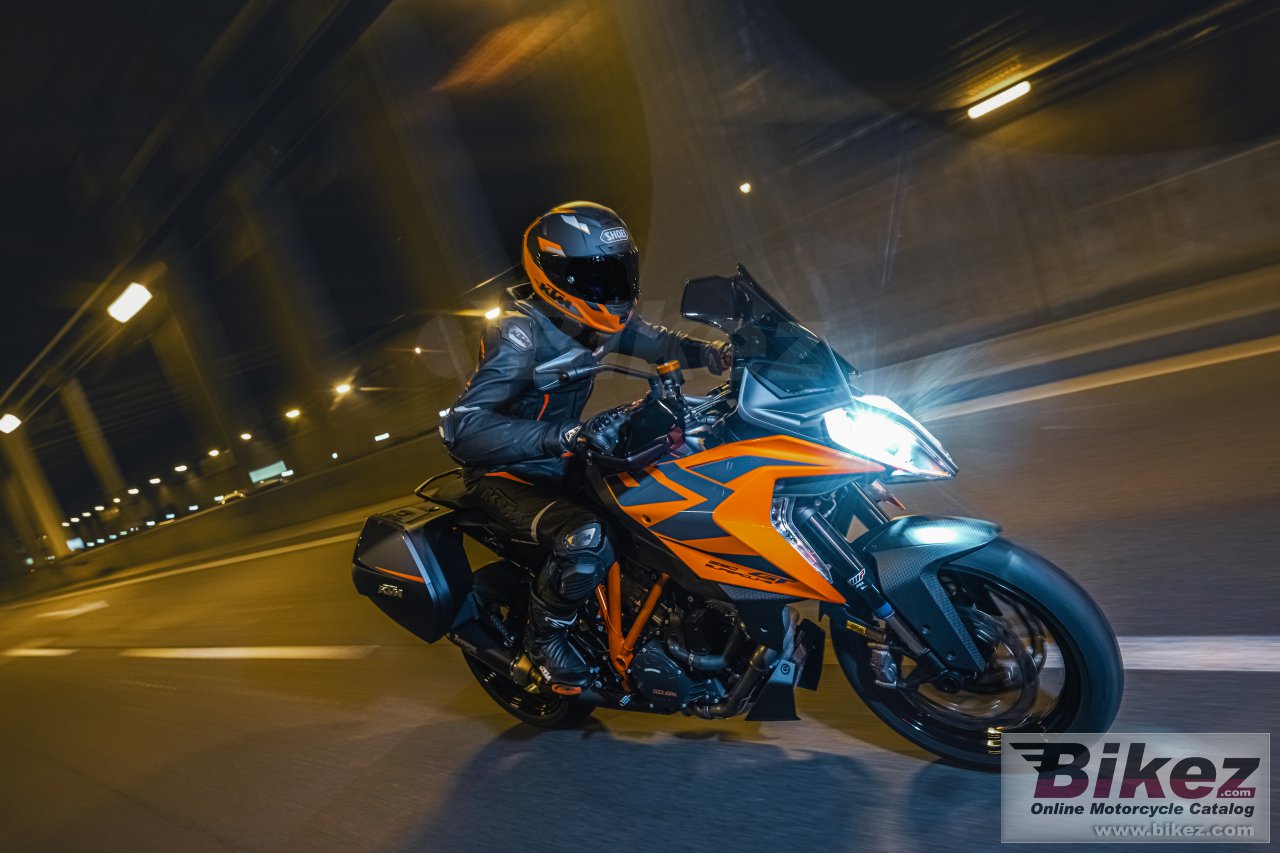 Thumbnail for KTM 1290 Super Duke GT 2022