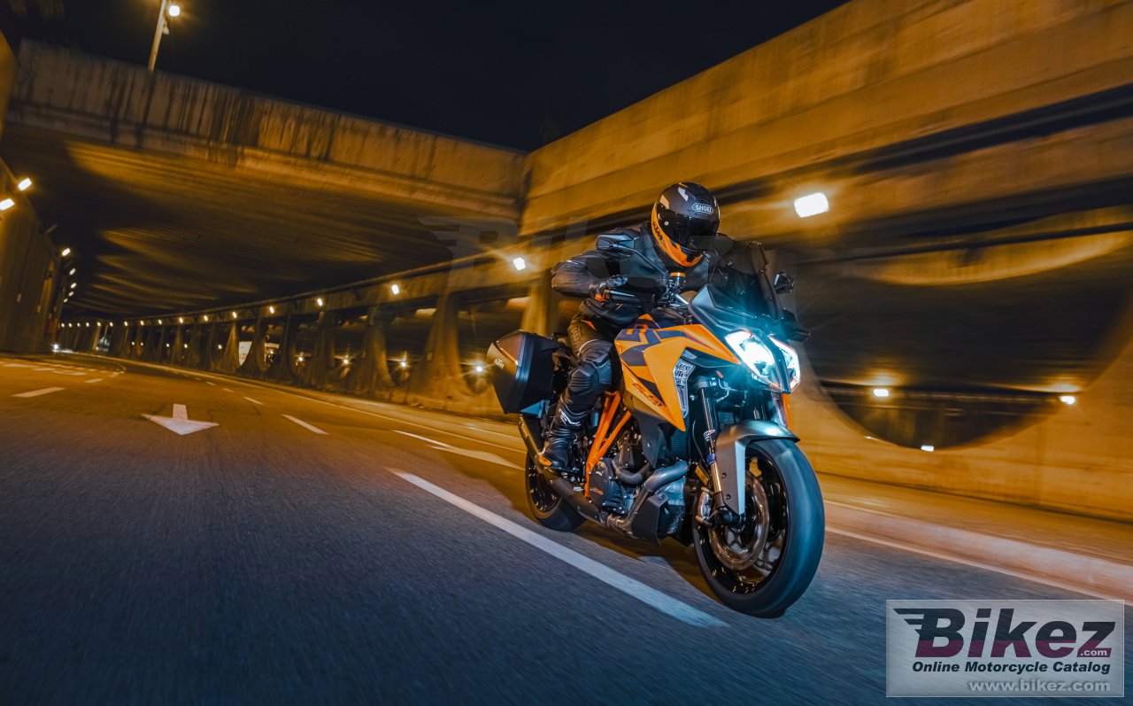 Thumbnail for KTM 1290 Super Duke GT 2022