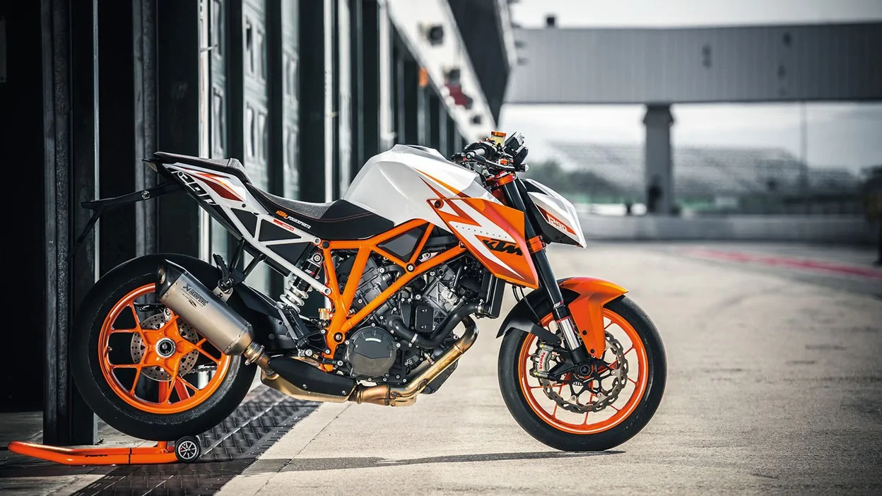 Thumbnail for KTM 1290 Super Duke R 2016