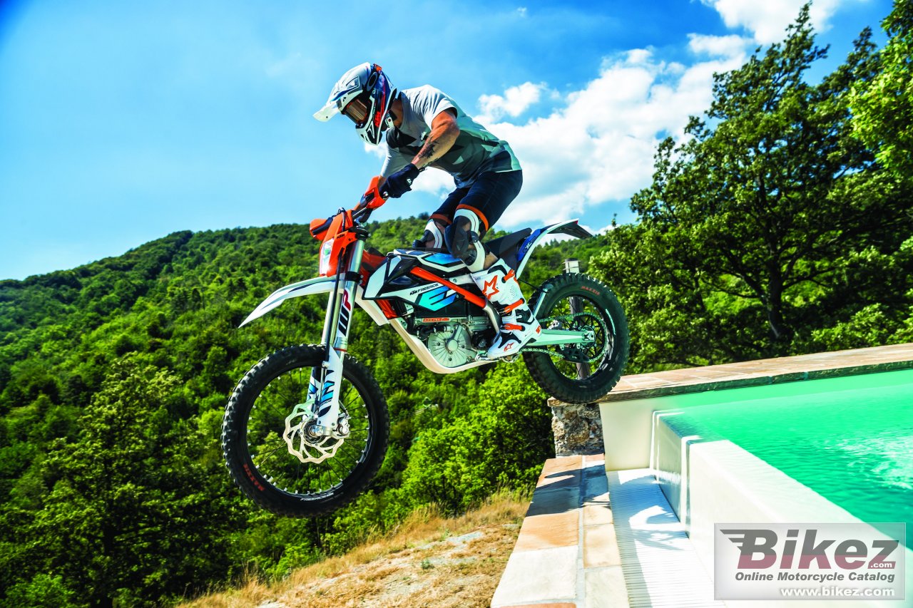 Thumbnail for KTM Freeride E-XC 2018