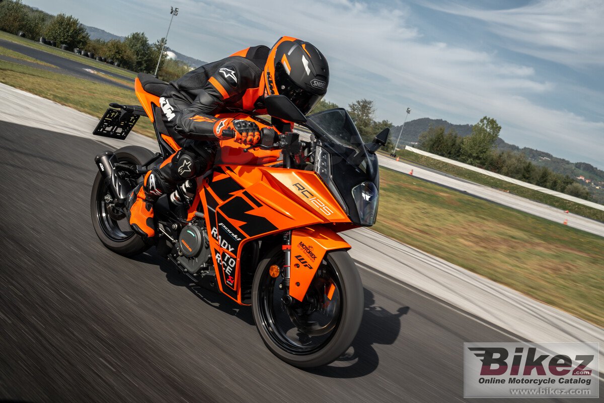 Thumbnail for KTM RC 390 2023