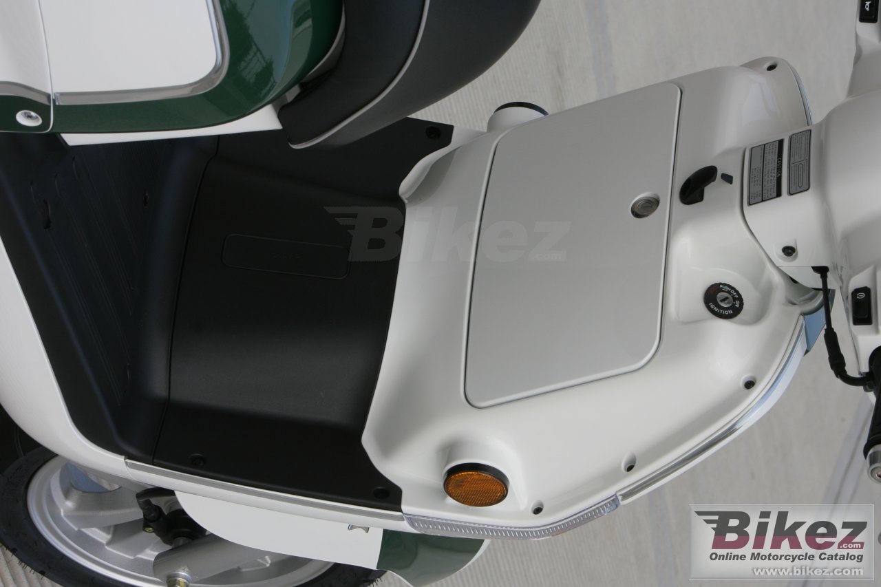 Thumbnail for Kymco Like 200i LX 2012