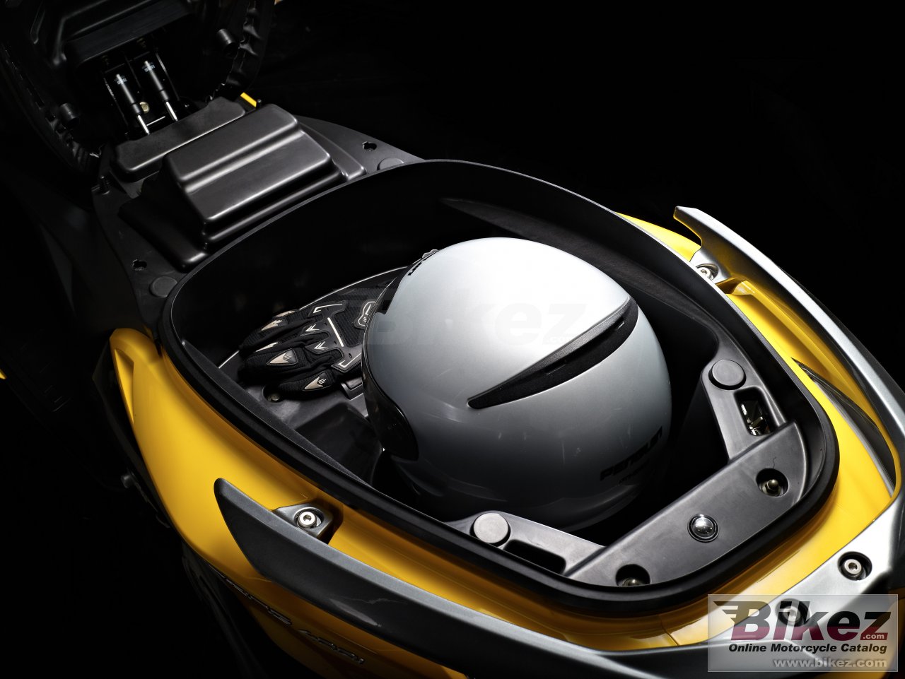 Thumbnail for Kymco Xciting 400i 2013
