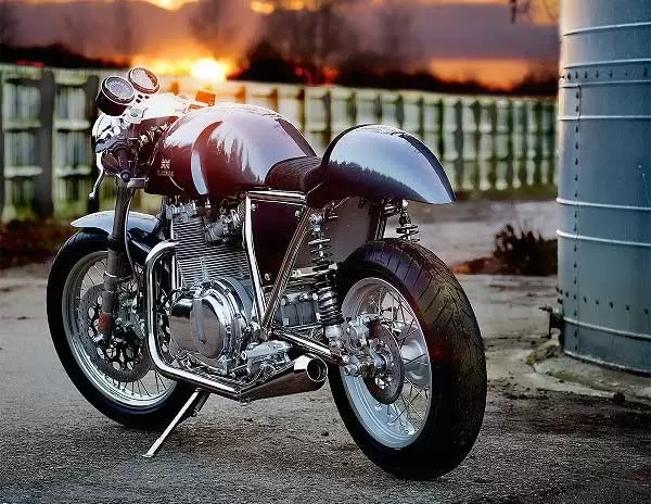 Metisse MK 5 Cafe Racer