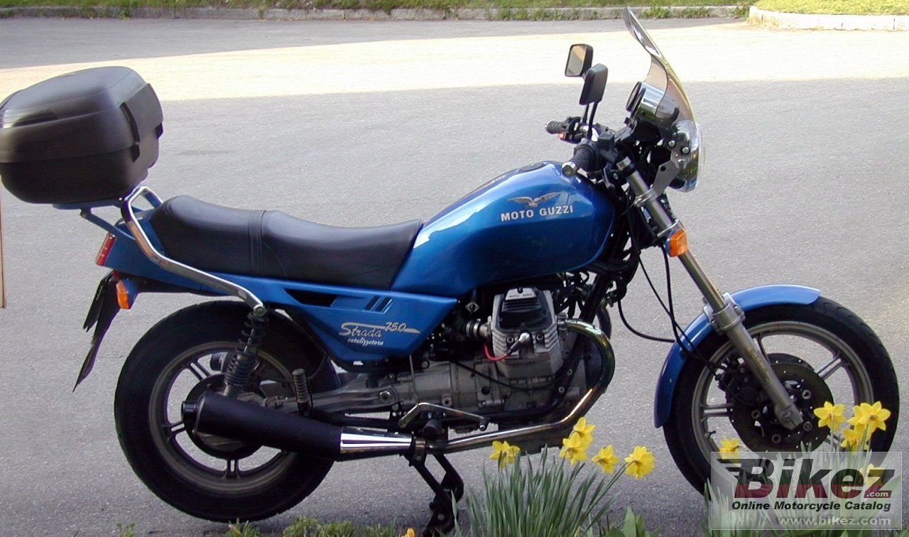 Moto Guzzi 750 Strada