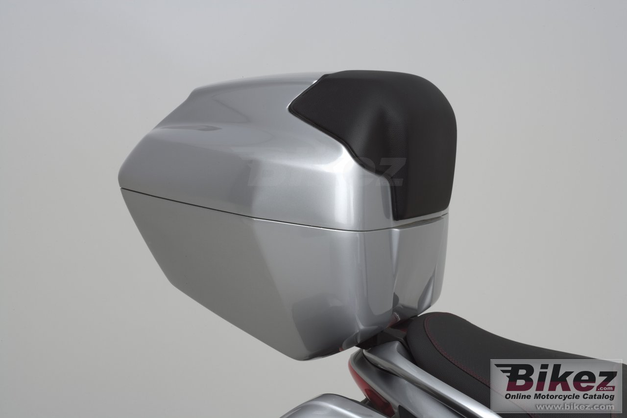 Thumbnail for Moto Guzzi Breva 850 2009