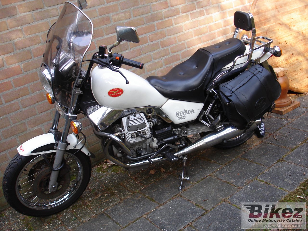 Moto Guzzi Nevada 750