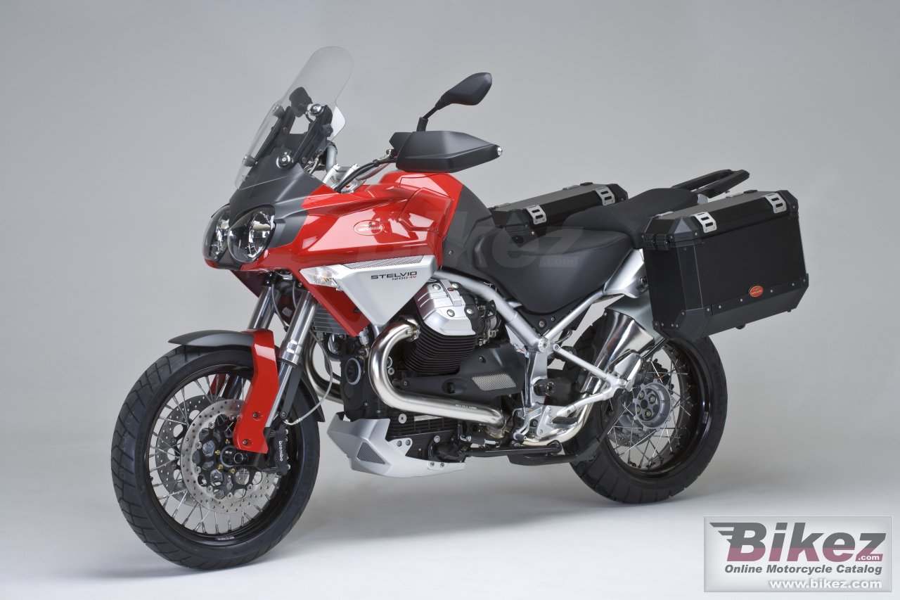 Moto Guzzi Stelvio 1200 4V
