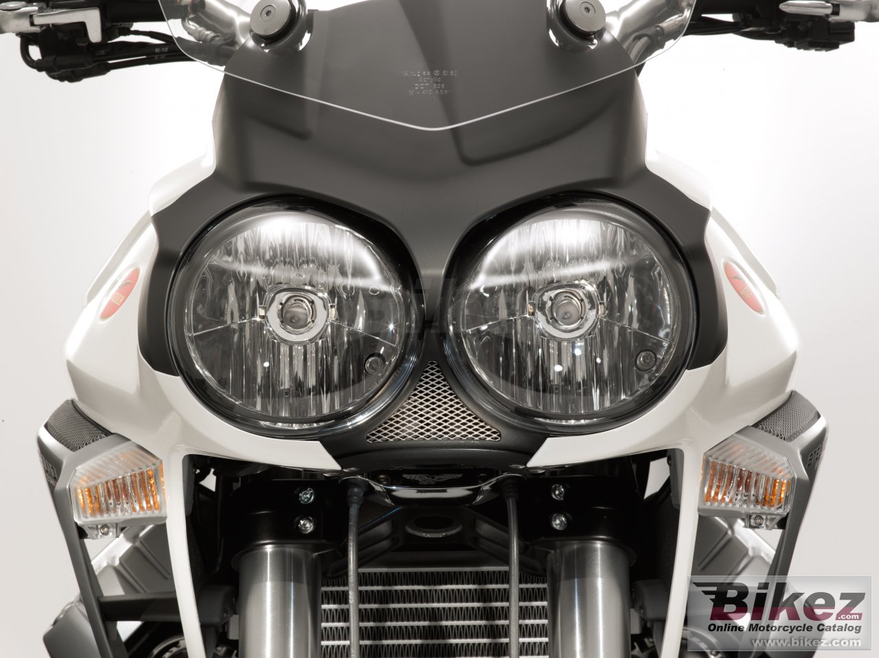 Thumbnail for Moto Guzzi Stelvio 1200 4V 2009
