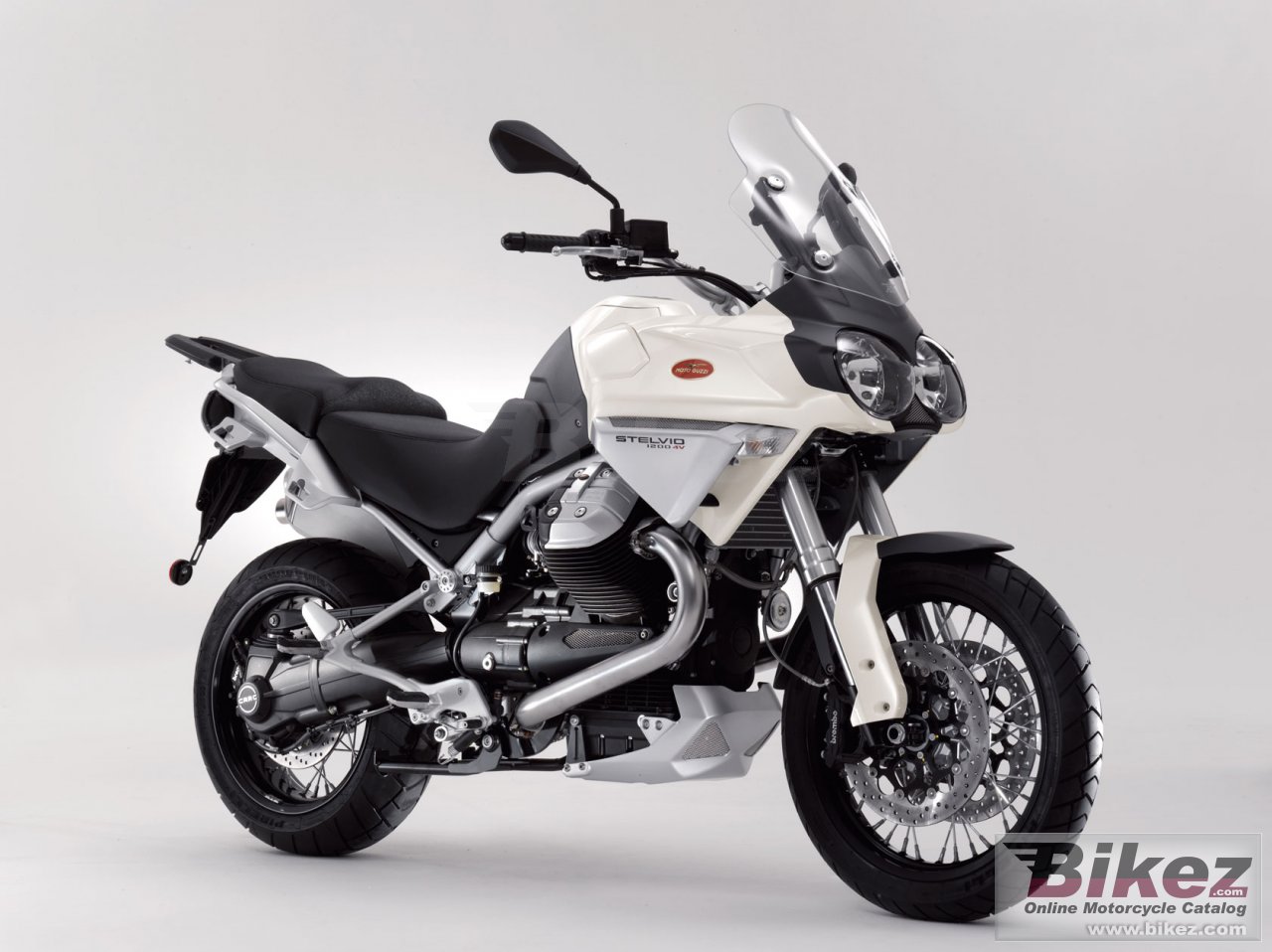 Moto Guzzi Stelvio 4V