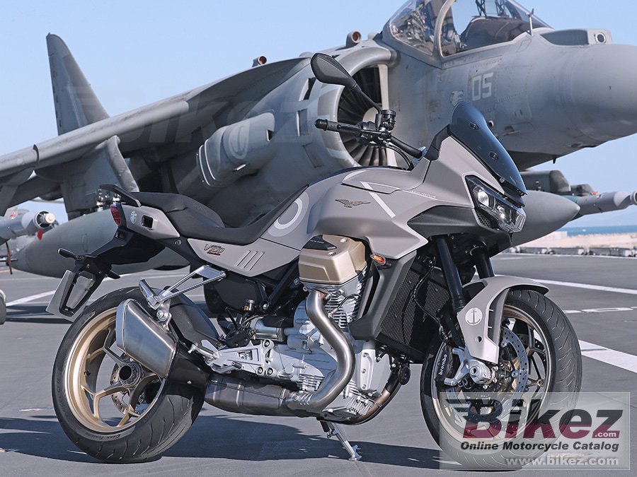Thumbnail for Moto Guzzi V100 Mandello Aviazione Navale 2024