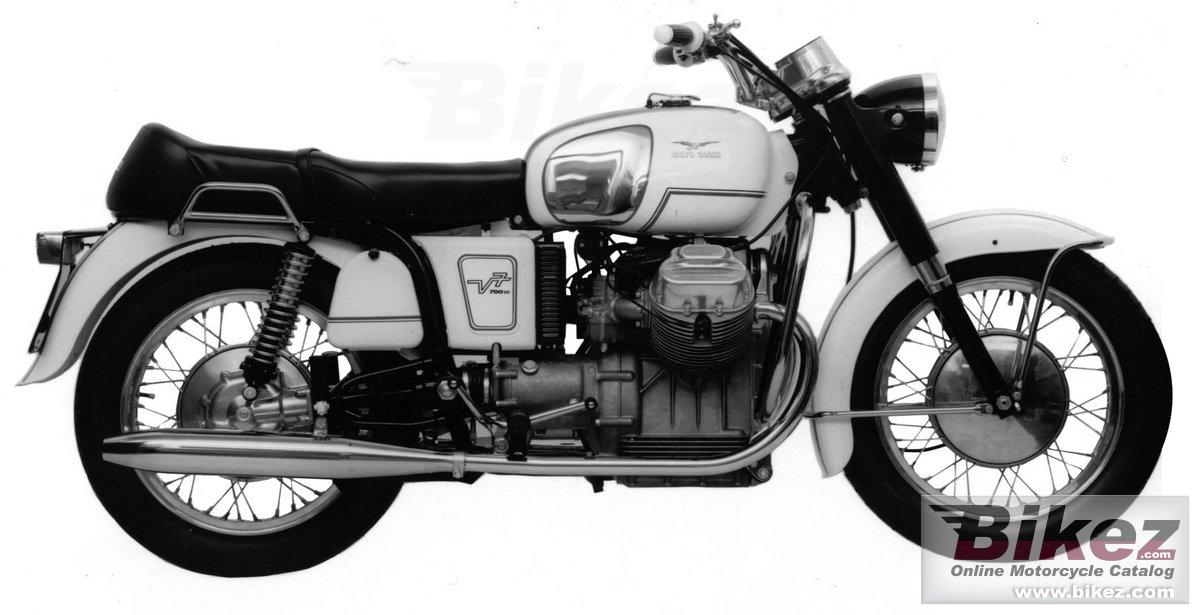 Moto Guzzi V7 700