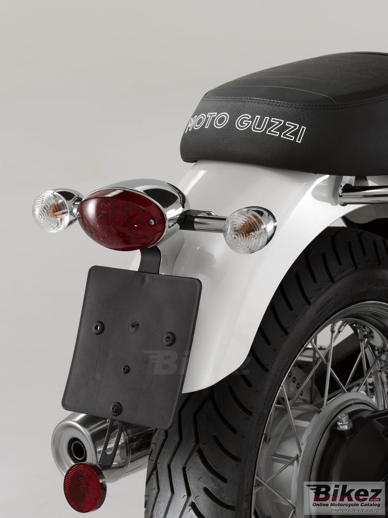 Thumbnail for Moto Guzzi V7 Classic 2009
