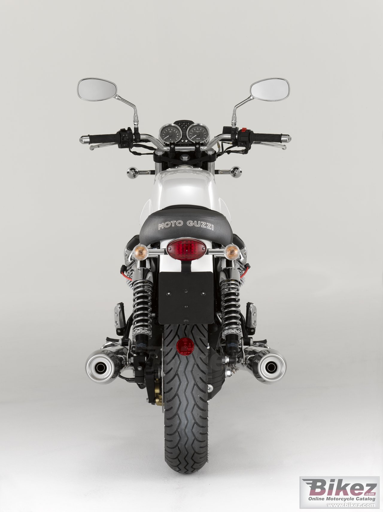 Thumbnail for Moto Guzzi V7 Classic 2009
