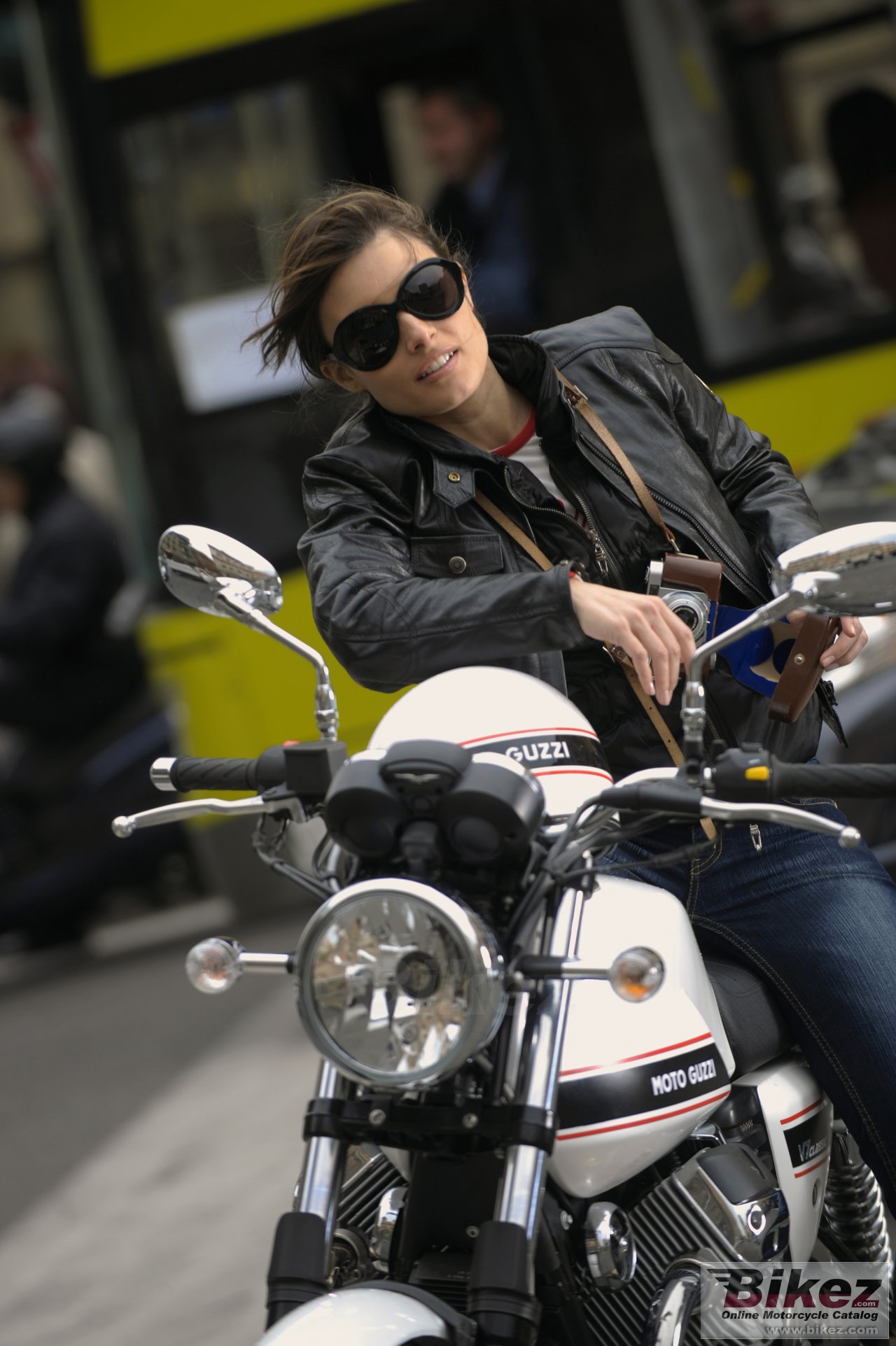 Thumbnail for Moto Guzzi V7 Classic 2011