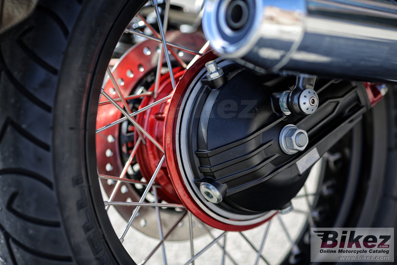 Thumbnail for Moto Guzzi V7 II Racer 2015