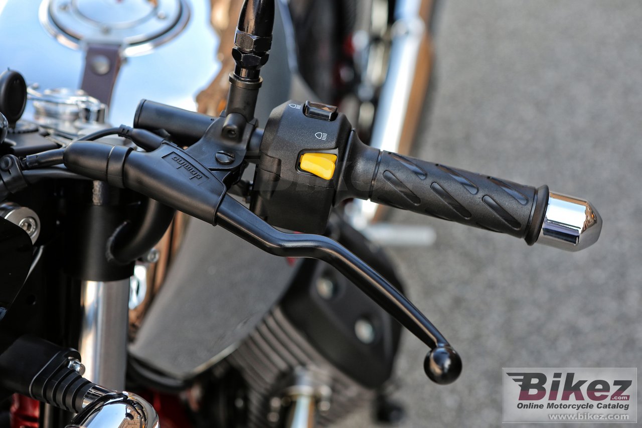 Thumbnail for Moto Guzzi V7 II Racer 2015