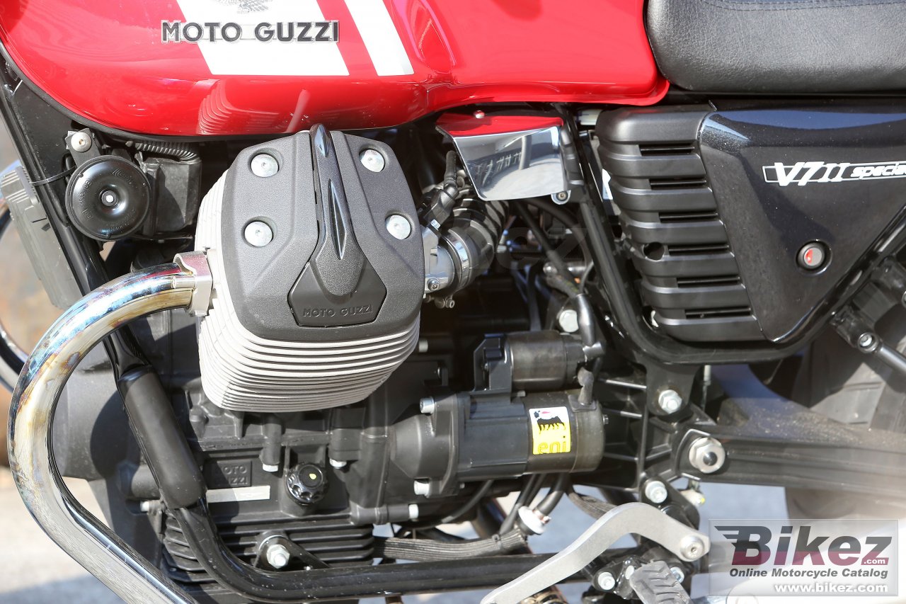 Thumbnail for Moto Guzzi V7 II Special 2015