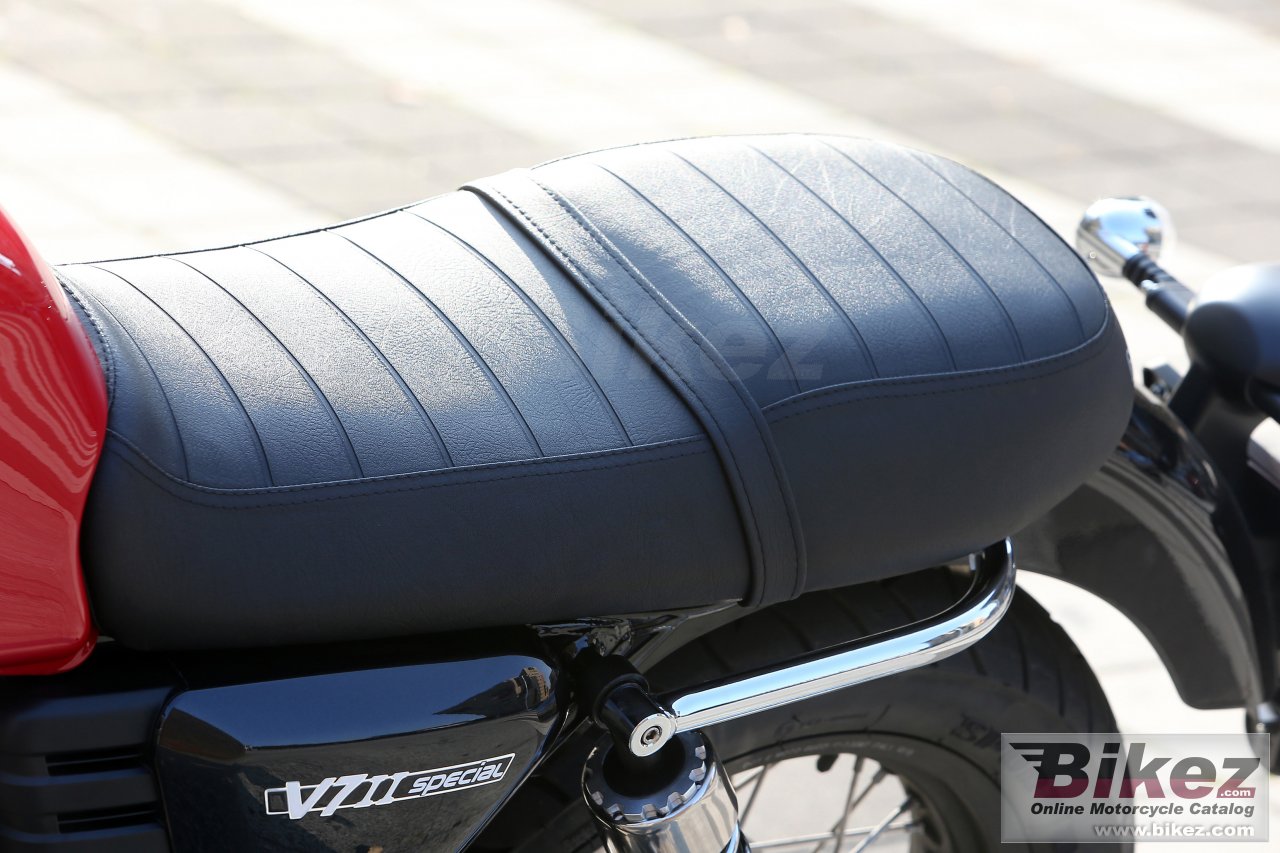 Thumbnail for Moto Guzzi V7 II Special 2015