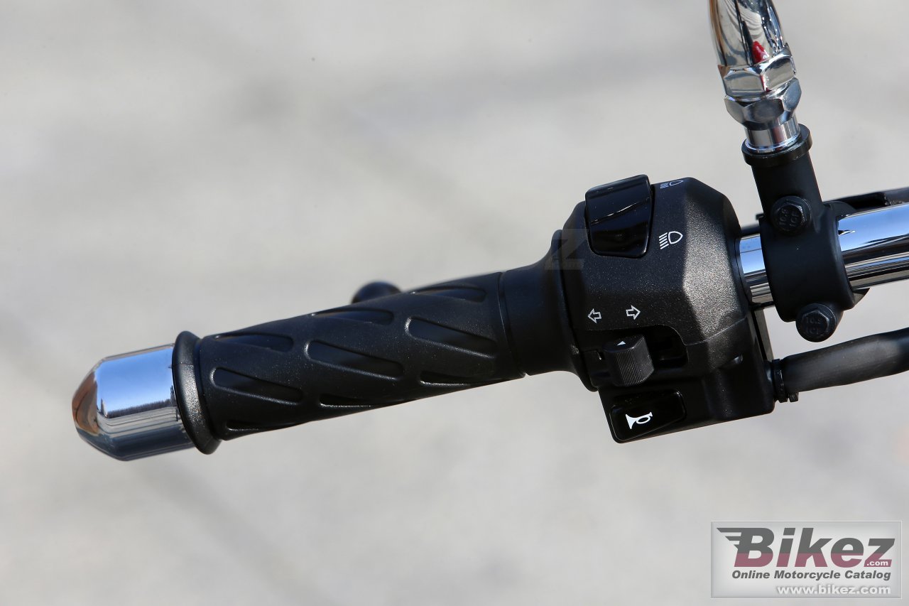 Thumbnail for Moto Guzzi V7 II Special 2015
