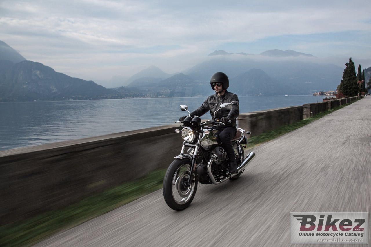 Thumbnail for Moto Guzzi V7 III Anniversario 2017